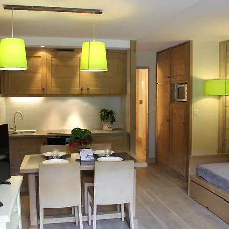 Christiana 406 Cles Blanches Courchevel
